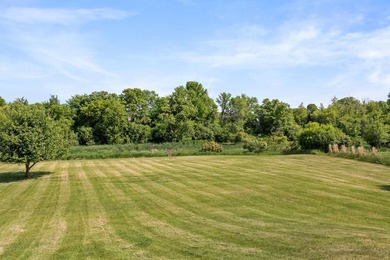 Welcome to your own private retreat in the highly sought-after - photo 38