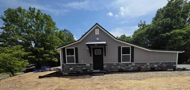 Welcome to this beautifully crafted cabin-style home that - photo 1
