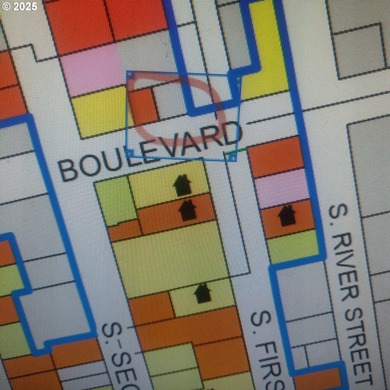 Lake Home For Sale in Saint Helens, Oregon