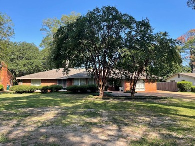 Yazoo River Home For Sale in Greenwood Mississippi