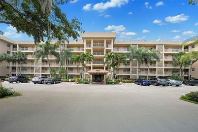 (private lake, pond, coastal) Condo For Sale in Pompano Beach Florida