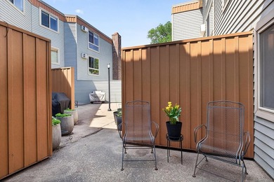 Adorable main floor studio condo in the heart of Uptown - photo 11