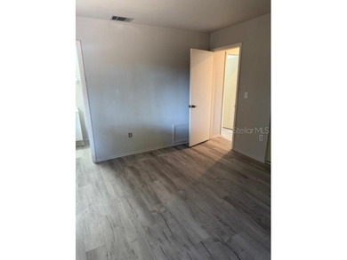 Don't wait to purchase this starter home or downsize in Sarasota - photo 5