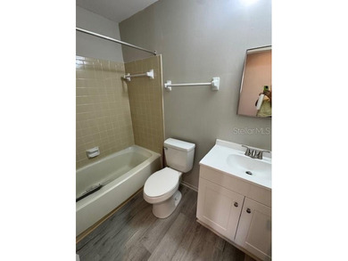 Don't wait to purchase this starter home or downsize in Sarasota - photo 9