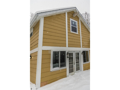 (private lake, pond, creek) Home For Sale in Tustin Michigan