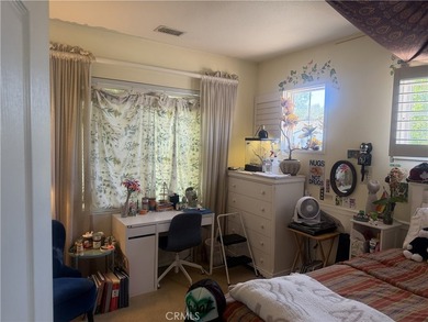 Bring your family home to this versatile and spacious coastal - photo 9