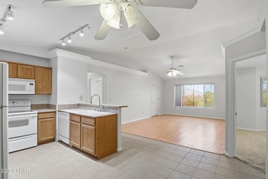 Welcome to Gleneagles Golf Estates! This freshly painted - photo 4