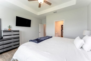 19 Valdarama is an exquisite 3 bedroom, 2 bath Golf Villa in the - photo 16
