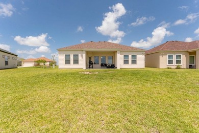 19 Valdarama is an exquisite 3 bedroom, 2 bath Golf Villa in the - photo 36