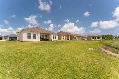 19 Valdarama is an exquisite 3 bedroom, 2 bath Golf Villa in the - photo 38