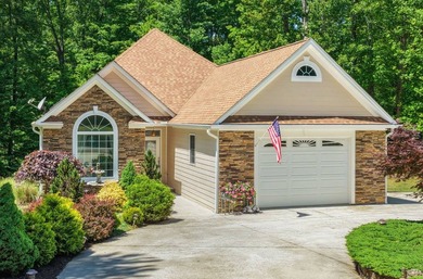 Set in sought-after Merifield Acres, this custom contemporary - photo 1
