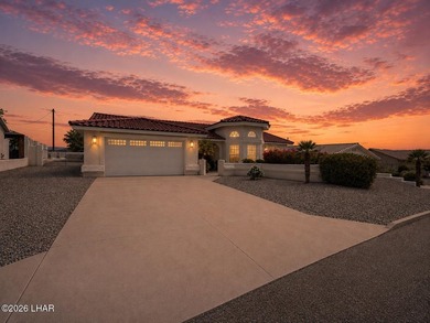 Opportunity awaits with this well-cared-for 3-bedroom, 2-bath - photo 2