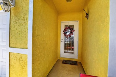 3 Bedroom 2 1/2 bath single family home. Vaulted ceilings - photo 4