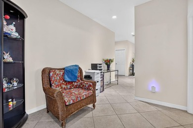 3 Bedroom 2 1/2 bath single family home. Vaulted ceilings - photo 6