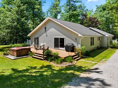 Space, storage, & location that's hard to beat. This well cared - photo 3