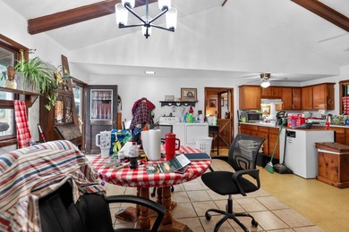 roperty located on more than 27.000SqFt of land next to Lake - photo 5