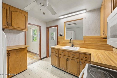 This property offers an excellent opportunity to create your - photo 14