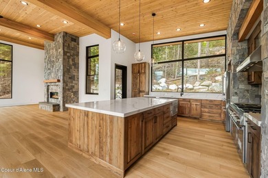 Stunning custom home with sweeping treetop and mountain views - photo 18