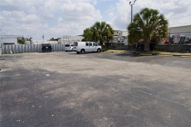 Excellent opportunity in the Doral / Airport West corridor! - photo 22