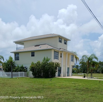 Discover coastal living at its finest in this beautiful Hernando - photo 3