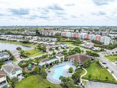 Welcome to this beautifully maintained two-story waterfront home - photo 34