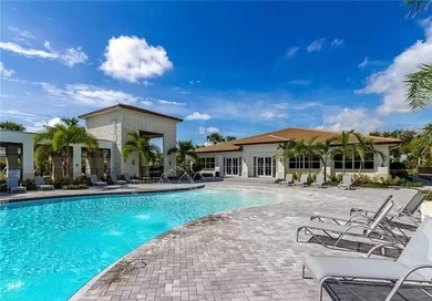 Welcome to this beautifully maintained two-story waterfront home - photo 35