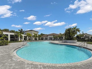 Welcome to this beautifully maintained two-story waterfront home - photo 36