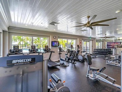 Welcome to this beautifully maintained two-story waterfront home - photo 38