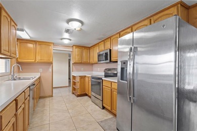 Under contract-accepting backup offers. Virtually Staged. *** - photo 9