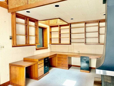 The Ultimate Luxury Canvas: Panoramic Bay Views & Timeless - photo 6