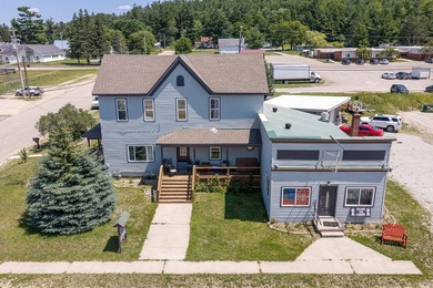 Looking for a property with endless possibilities? This - photo 1