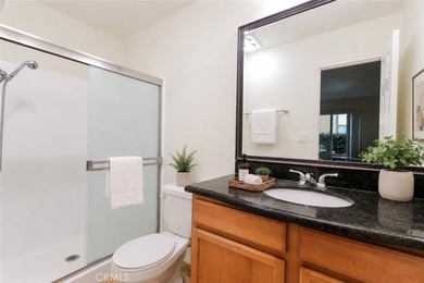 Nicely updated first-floor end-unit offering 3 bedrooms, 2 - photo 11