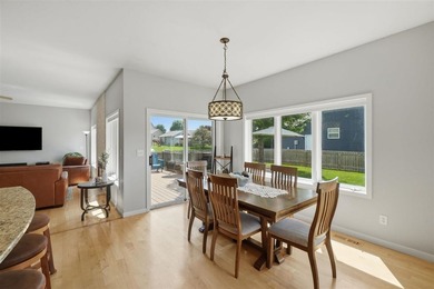 This expansive brick front ranch home exudes curb appeal! - photo 16
