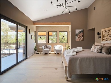 A residence of rare privilege, a fully reimagined modern estate - photo 22