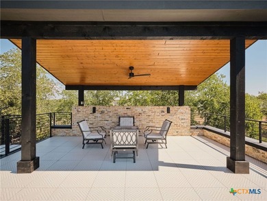 A residence of rare privilege, a fully reimagined modern estate - photo 24