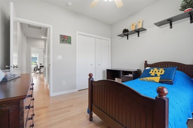 This expansive brick front ranch home exudes curb appeal! - photo 26