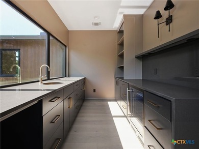 A residence of rare privilege, a fully reimagined modern estate - photo 27