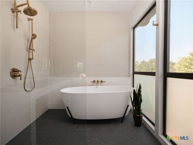 A residence of rare privilege, a fully reimagined modern estate - photo 29