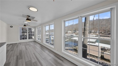 This fully furnished lakefront home is perfect for full-time - photo 37