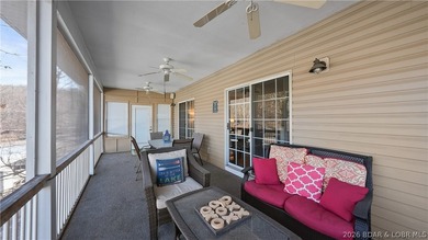 This fully furnished lakefront home is perfect for full-time - photo 38