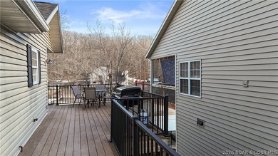 This fully furnished lakefront home is perfect for full-time - photo 40