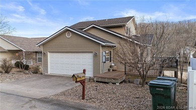 This fully furnished lakefront home is perfect for full-time - photo 41
