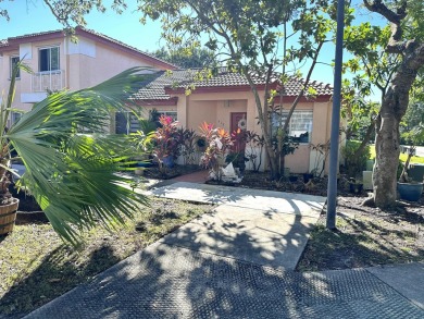 (private lake, pond, creek) Townhome/Townhouse For Sale in Pembroke Pines Florida