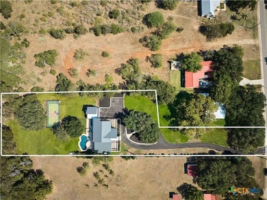 A residence of rare privilege, a fully reimagined modern estate - photo 45