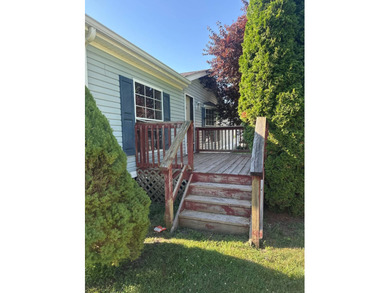 (private lake, pond, creek) Home For Sale in Mishawaka Indiana