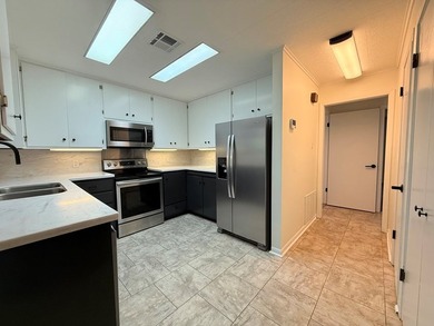 I've gone thru a recent Makeover! All new paint, fans, fixtures - photo 16