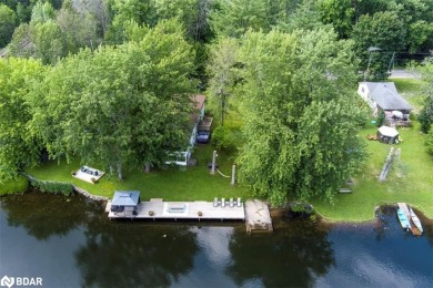 Lake Home For Sale in Gravenhurst, 