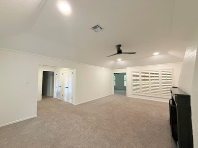 I've gone thru a recent Makeover! All new paint, fans, fixtures - photo 31