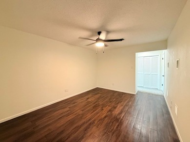I've gone thru a recent Makeover! All new paint, fans, fixtures - photo 34