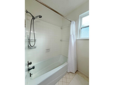 I've gone thru a recent Makeover! All new paint, fans, fixtures - photo 38